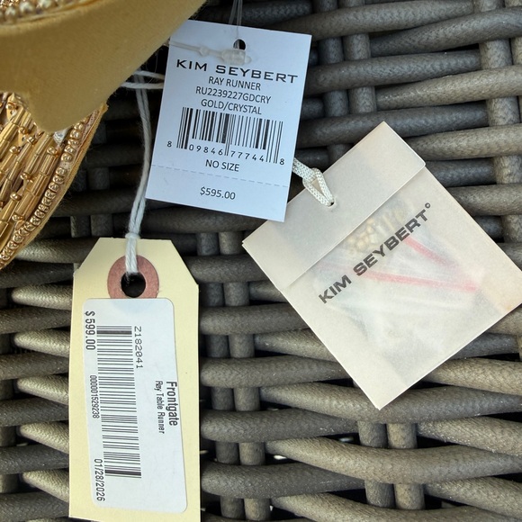 Kim Seybert Gold Leaf Swirl Table Runner - NWT - Picture 4 of 14